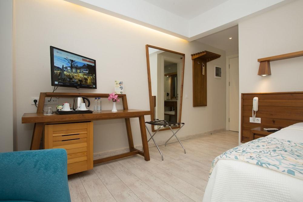 Dedeminn Marina Hotel Göcek Buitenkant foto