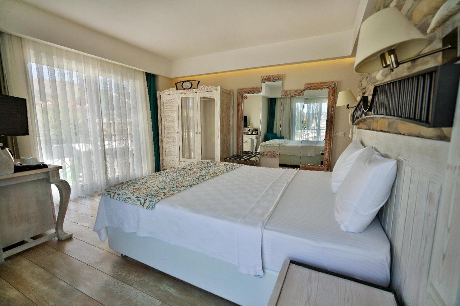 Dedeminn Marina Hotel Göcek Buitenkant foto